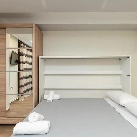 Apartamento Mitropolitou Iosif